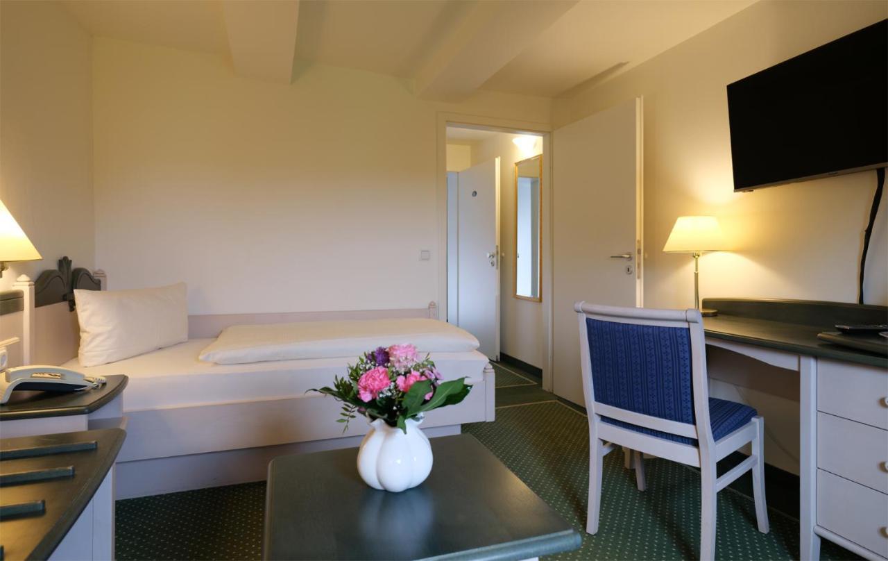 Gutshaus Redewisch Hotel & Restaurant 博尔滕哈根 外观 照片