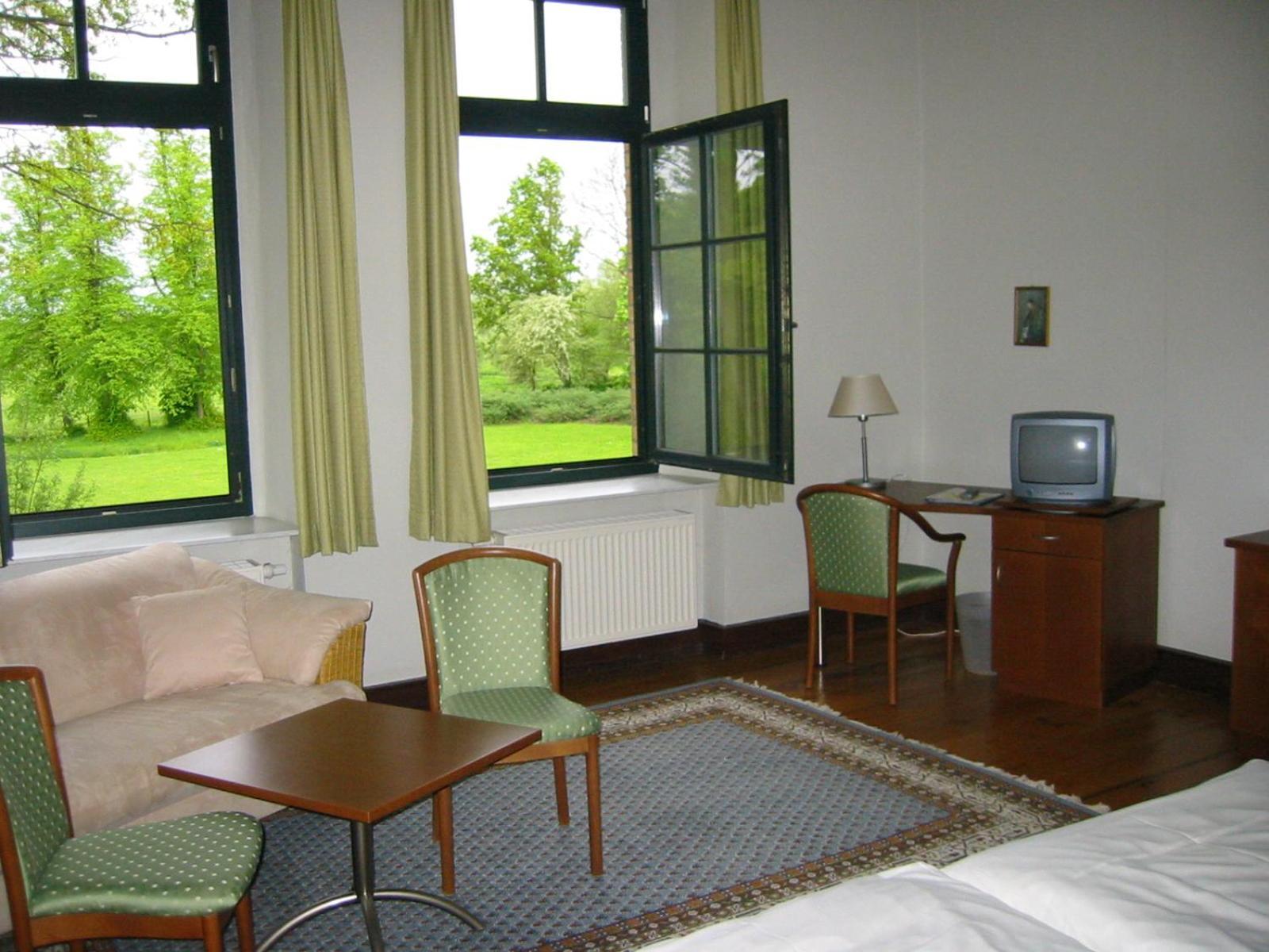 Gutshaus Redewisch Hotel & Restaurant 博尔滕哈根 外观 照片