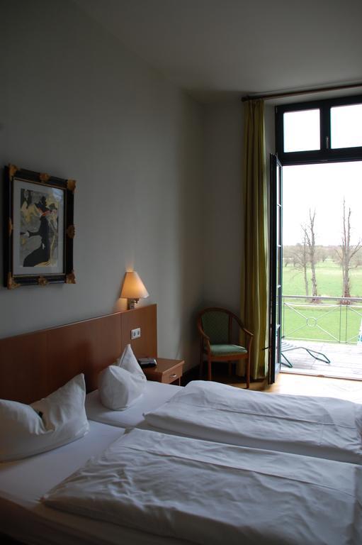 Gutshaus Redewisch Hotel & Restaurant 博尔滕哈根 外观 照片