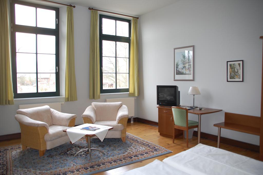 Gutshaus Redewisch Hotel & Restaurant 博尔滕哈根 外观 照片