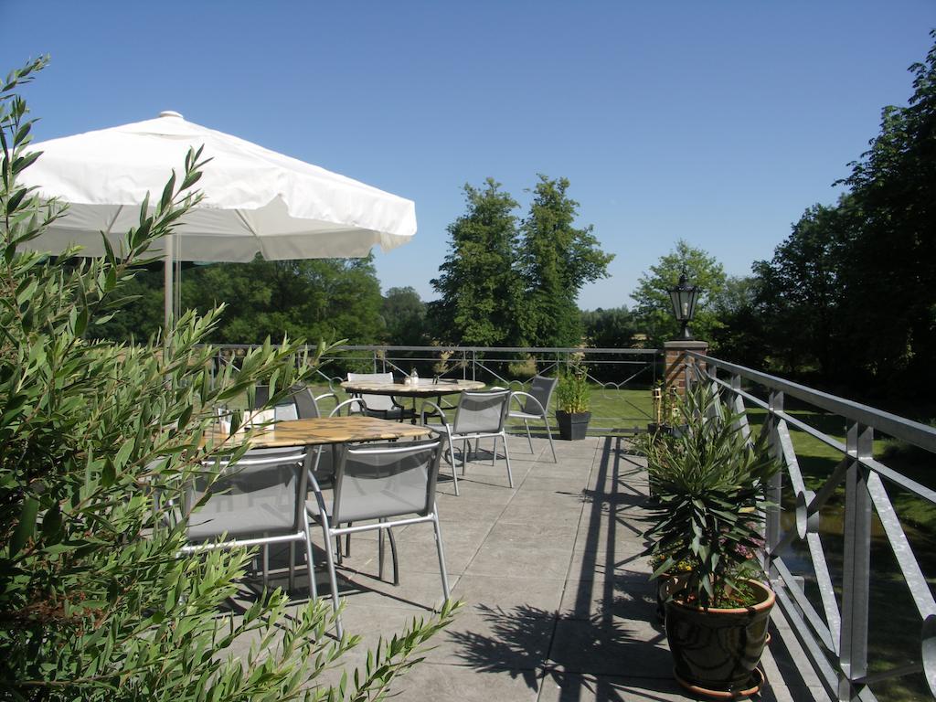Gutshaus Redewisch Hotel & Restaurant 博尔滕哈根 外观 照片
